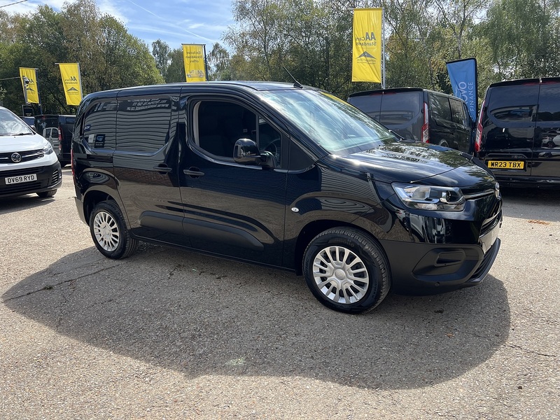 Toyota PROACE CITY BlueHDi Icon - U861