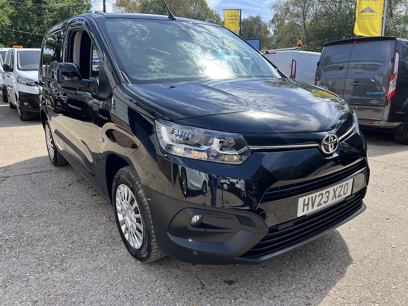 Toyota PROACE CITY BlueHDi Icon - U861