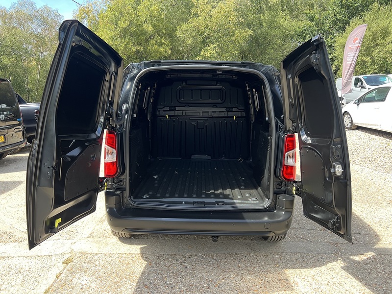 Toyota PROACE CITY BlueHDi Icon - U861