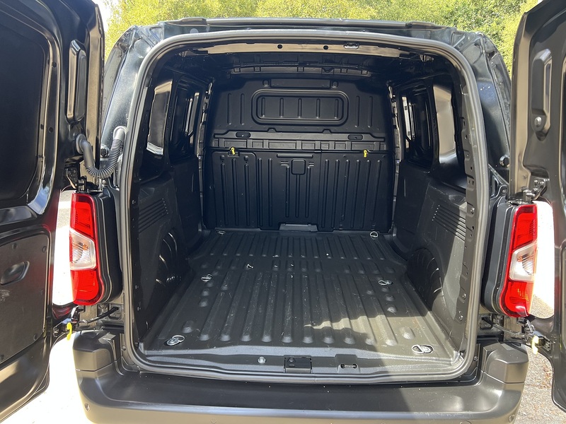 Toyota PROACE CITY BlueHDi Icon - U861