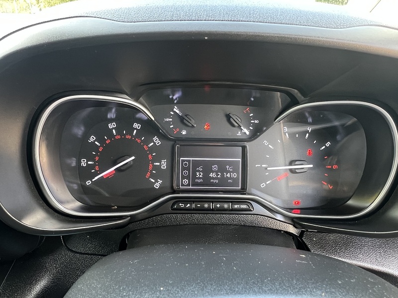 Toyota PROACE CITY BlueHDi Icon - U861