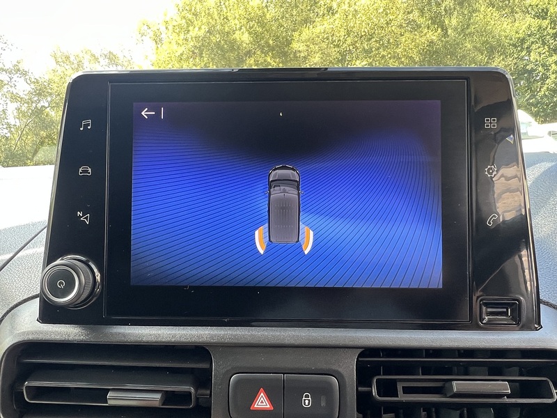 Toyota PROACE CITY BlueHDi Icon - U861