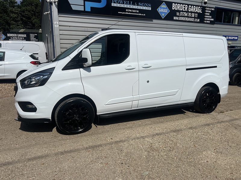 Ford Transit Custom 300 Limited Sport Pack - U864