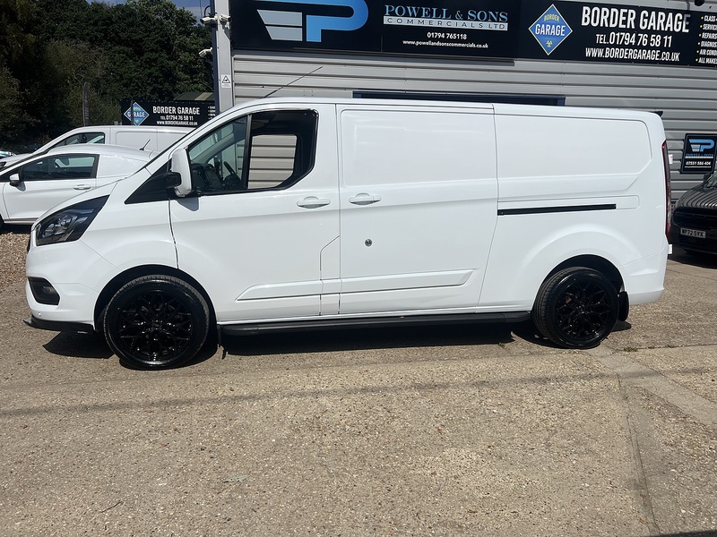 Ford Transit Custom 300 Limited Sport Pack - U864