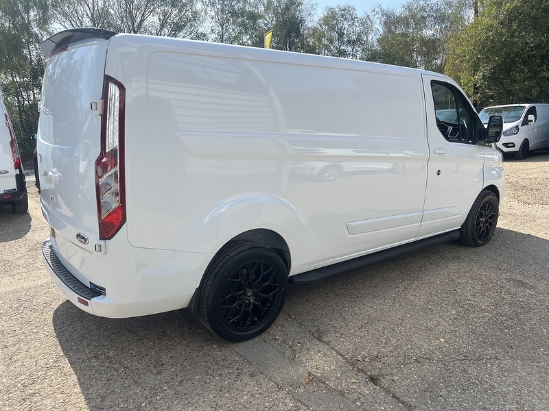 Ford Transit Custom 300 Limited Sport Pack - U864
