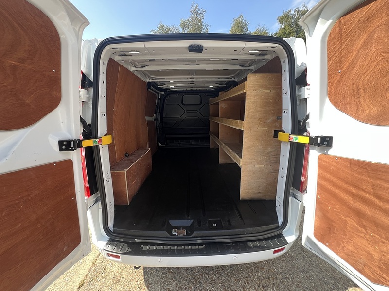 Ford Transit Custom 300 Limited Sport Pack - U864