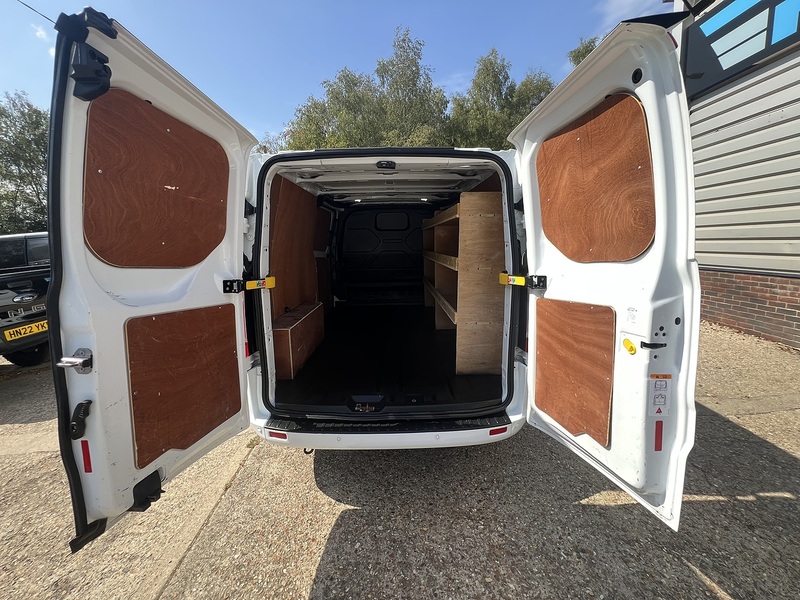 Ford Transit Custom 300 Limited Sport Pack - U864