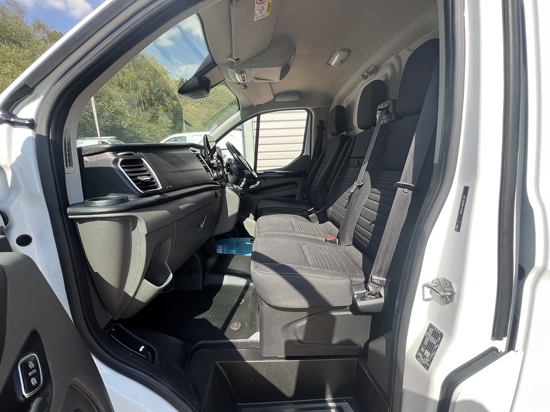 Ford Transit Custom 300 Limited Sport Pack - U864