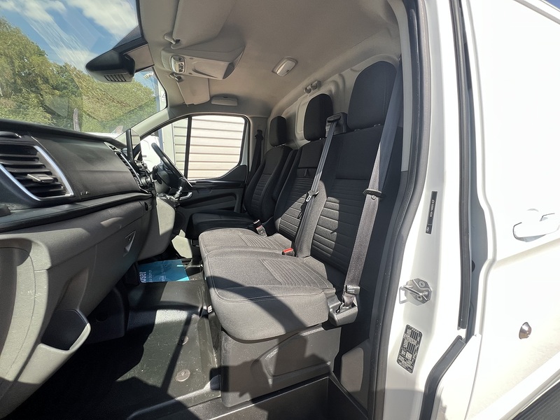 Ford Transit Custom 300 Limited Sport Pack - U864