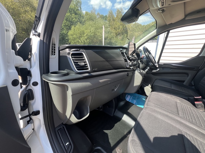 Ford Transit Custom 300 Limited Sport Pack - U864