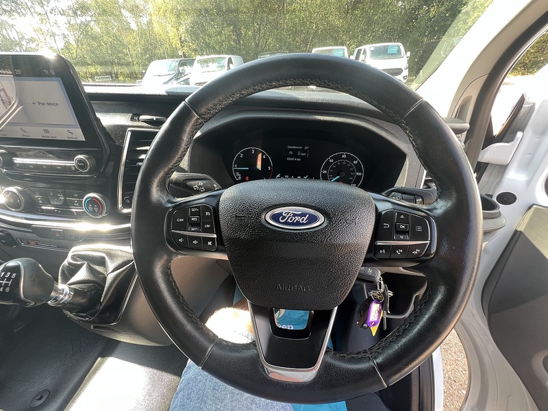 Ford Transit Custom 300 Limited Sport Pack - U864