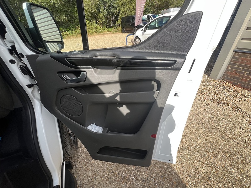 Ford Transit Custom 280 Limited Sport Pack - U867