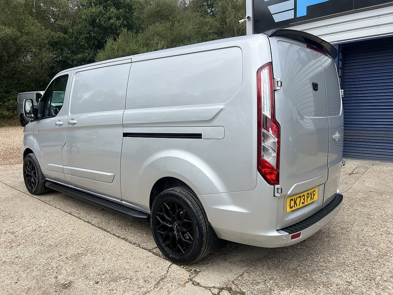 Ford Transit Custom 300 Limited Sport Pack - U868