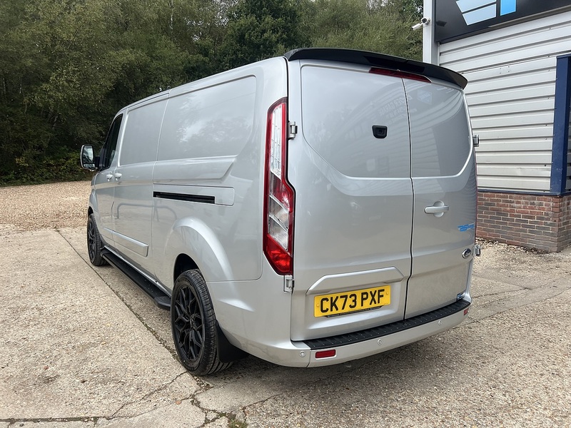 Ford Transit Custom 300 Limited Sport Pack - U868