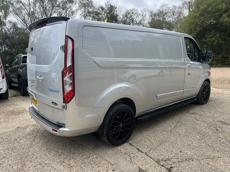 Ford Transit Custom 300 Limited Sport Pack - U868