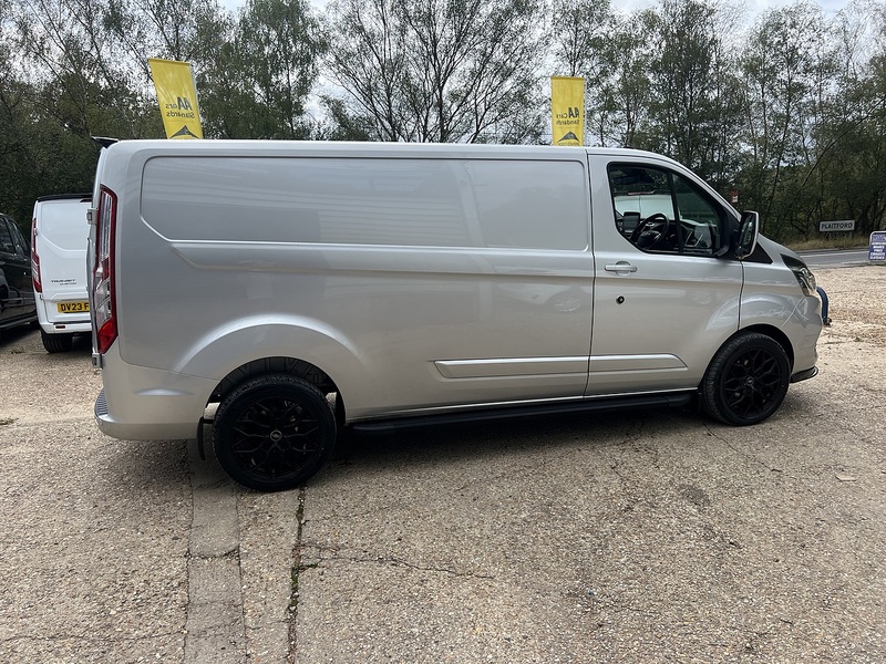 Ford Transit Custom 300 Limited Sport Pack - U868