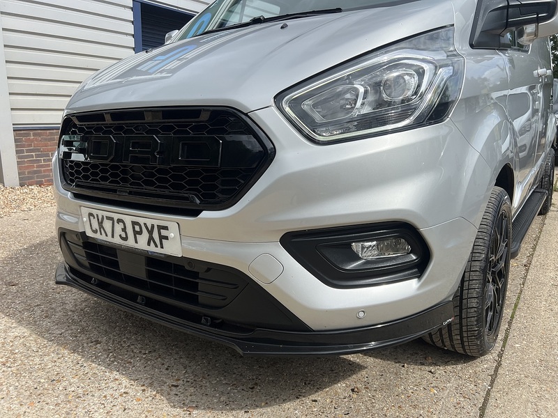 Ford Transit Custom 300 Limited Sport Pack - U868