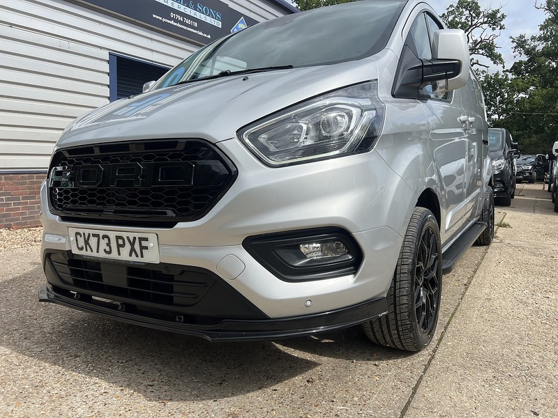 Ford Transit Custom 300 Limited Sport Pack - U868