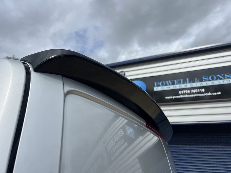Ford Transit Custom 300 Limited Sport Pack - U868