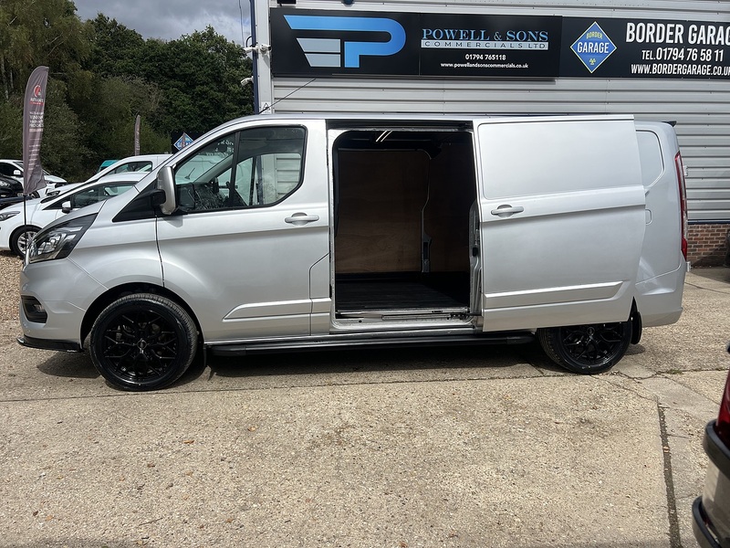Ford Transit Custom 300 Limited Sport Pack - U868