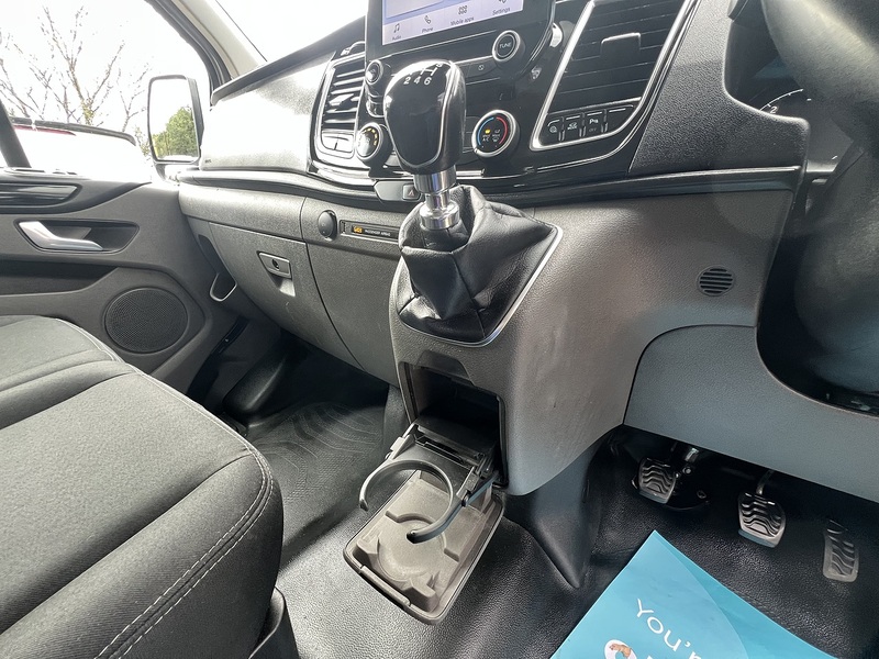 Ford Transit Custom 300 Limited Sport Pack - U868