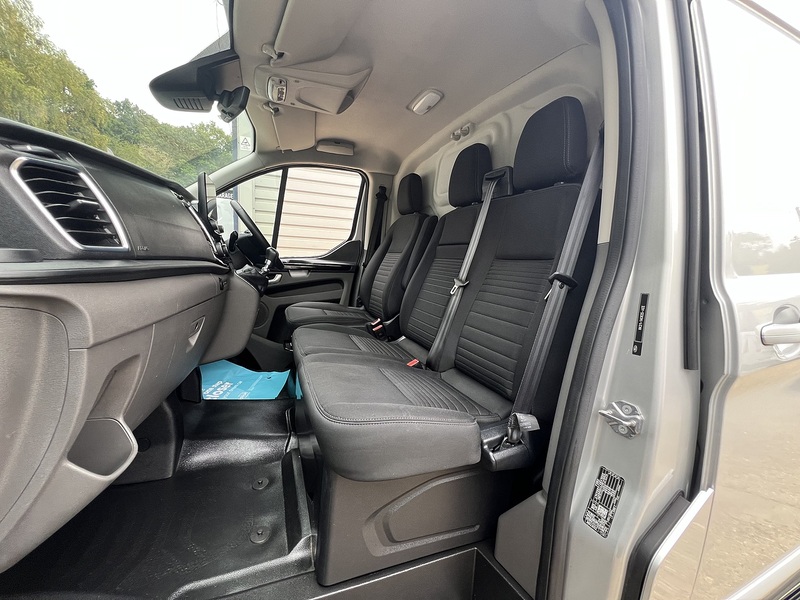 Ford Transit Custom 300 Limited Sport Pack - U868