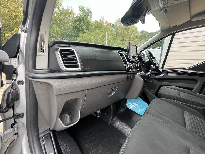 Ford Transit Custom 300 Limited Sport Pack - U868