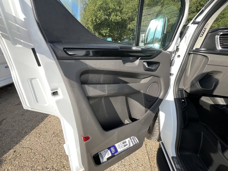 Ford Transit Custom 280 Limited Sport Pack - U874