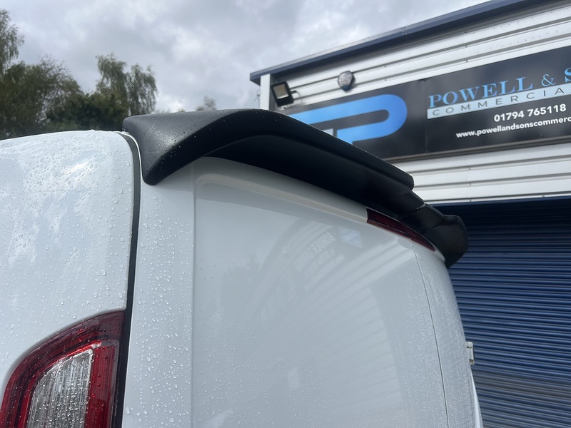 Ford Transit Custom 300 Sport Kit - U877