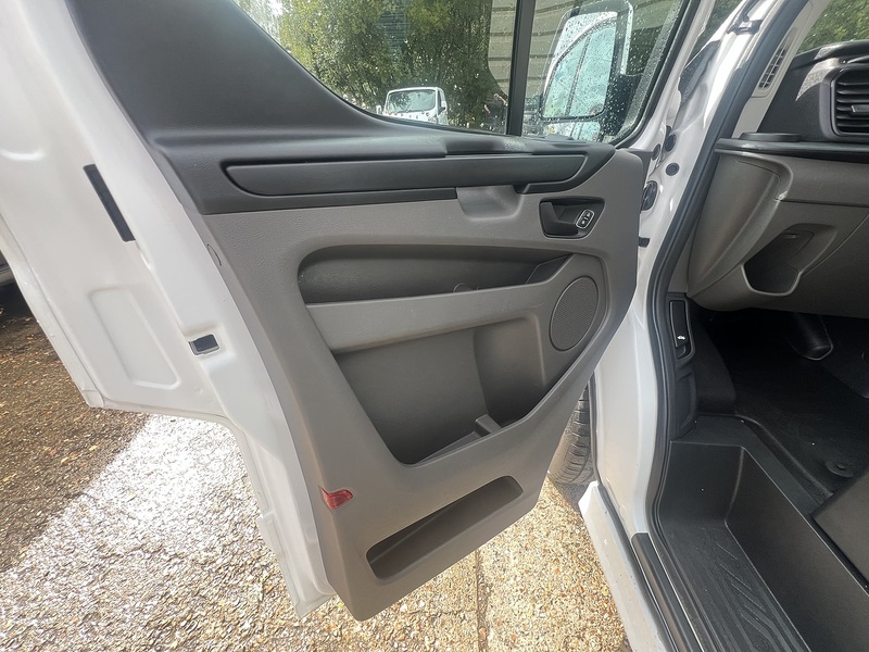 Ford Transit Custom 300 Sport Kit - U877