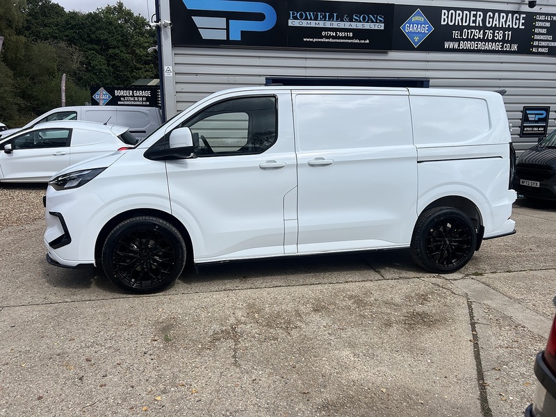 Ford Transit Custom 300 Limited Sport Kit - U878
