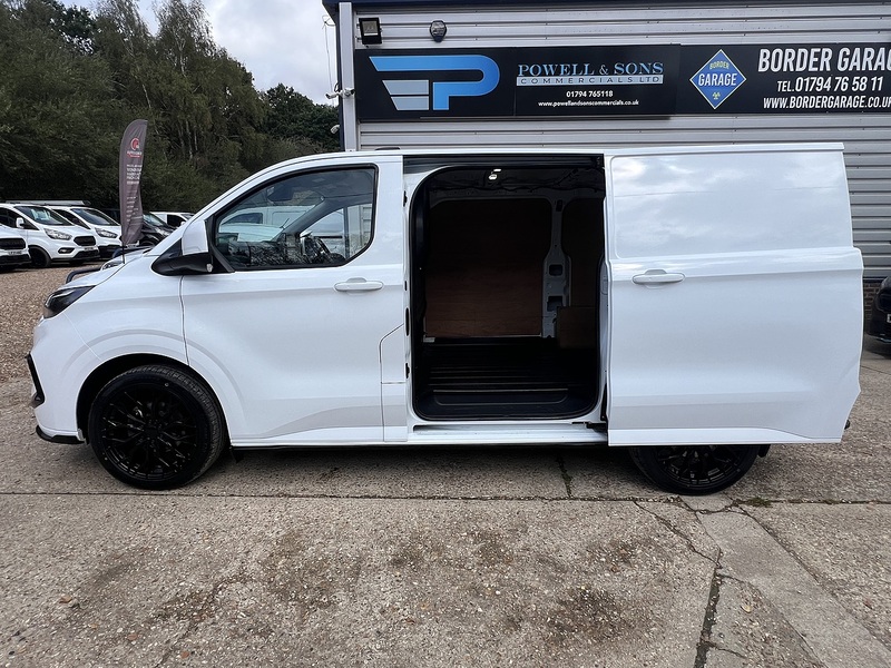 Ford Transit Custom 300 Limited Sport Kit - U878