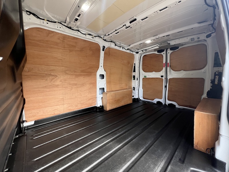 Ford Transit Custom 300 Limited Sport Kit - U878
