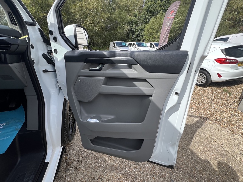 Ford Transit Custom 300 Limited Sport Kit - U878