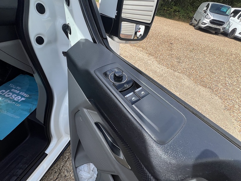 Ford Transit Custom 300 Limited Sport Kit - U878