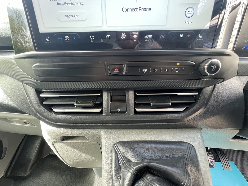 Ford Transit Custom 300 Limited Sport Kit - U878