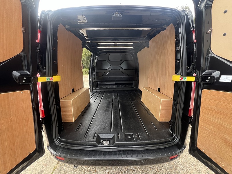 Ford Transit Custom 280 Limited Sport Kit - U879