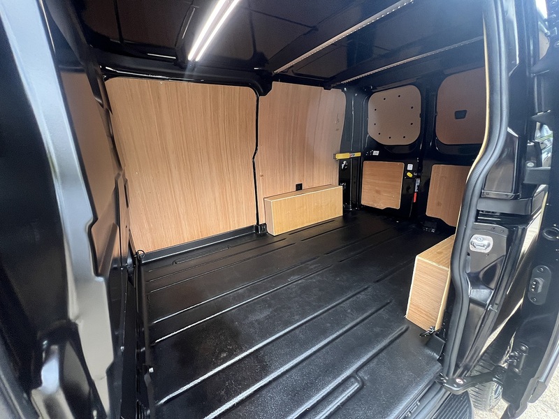 Ford Transit Custom 280 Limited Sport Kit - U879