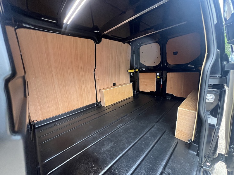 Ford Transit Custom 280 Limited Sport Kit - U879