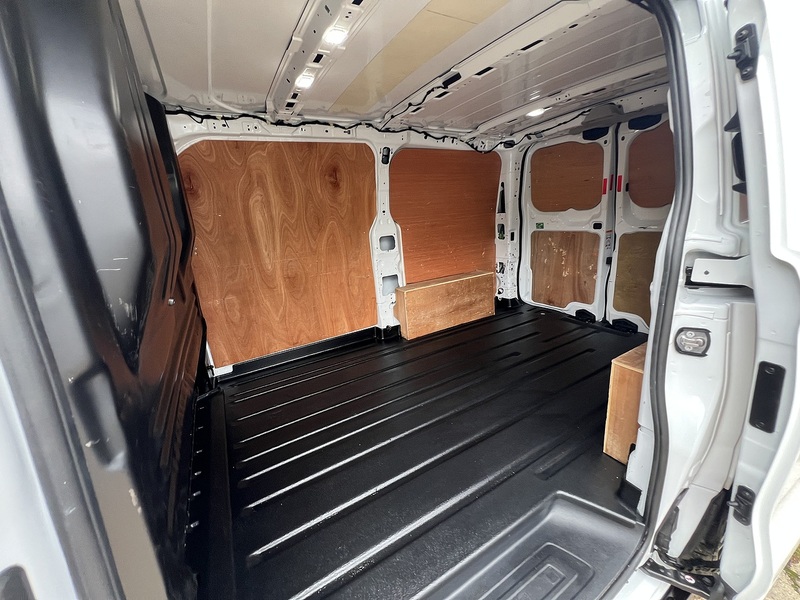 Ford Transit Custom 280 Limited Sport Kit - U881