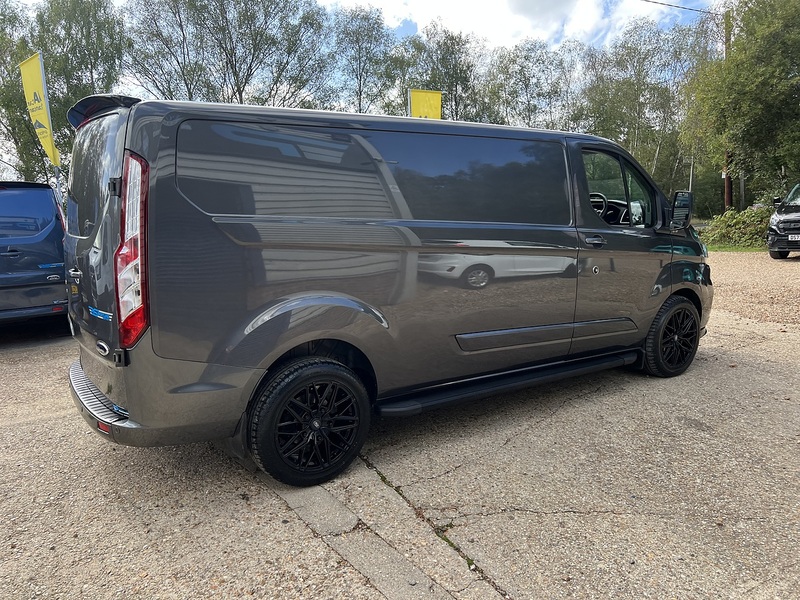 Ford Transit Custom 300 Limited Sport Kit - U883