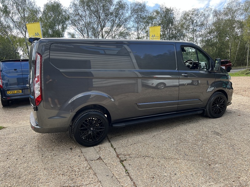 Ford Transit Custom 300 Limited Sport Kit - U883