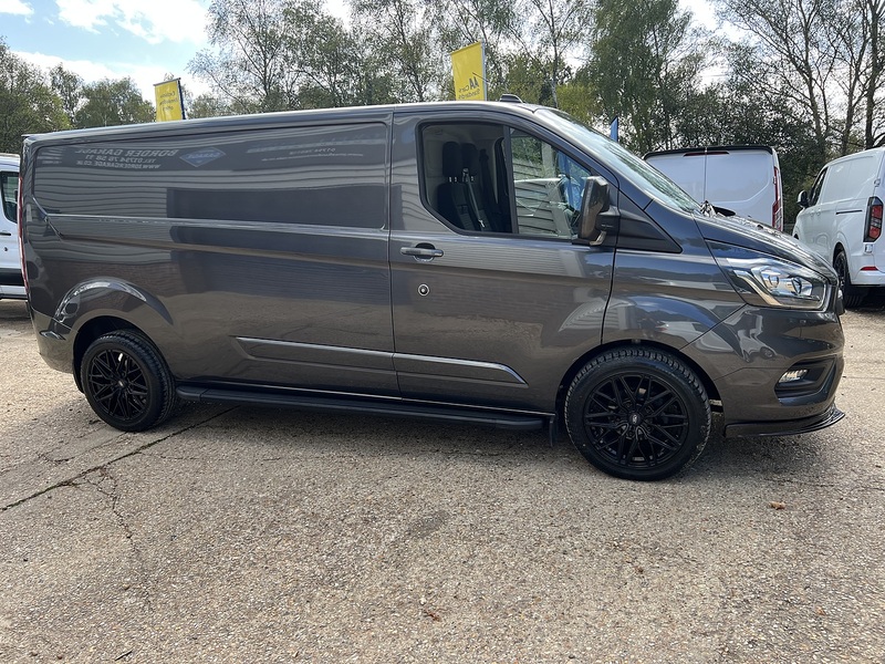 Ford Transit Custom 300 Limited Sport Kit - U883