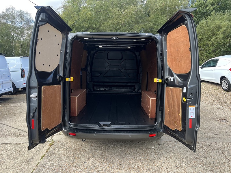 Ford Transit Custom 300 Limited Sport Kit - U883