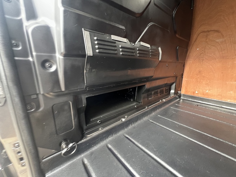Ford Transit Custom 300 Limited Sport Kit - U883