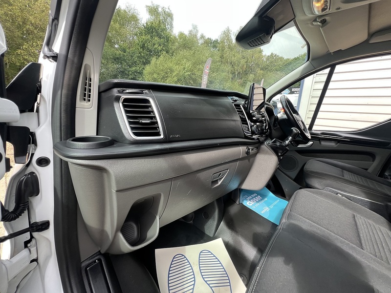 Ford Transit Custom 300 Limited Sport Kit - U883