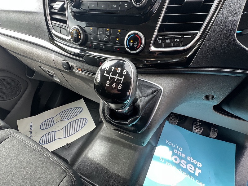 Ford Transit Custom 300 Limited Sport Kit - U883