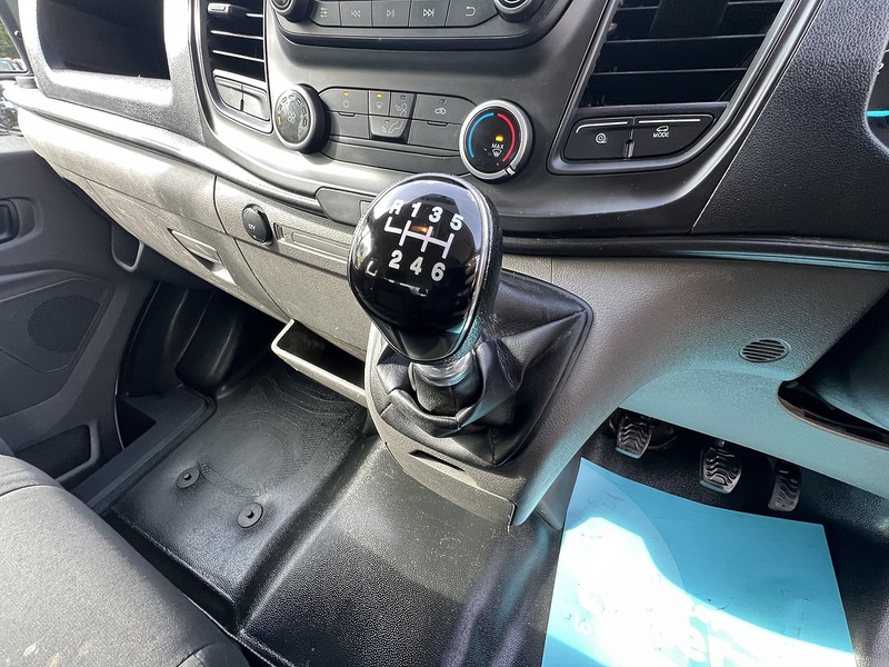 Ford Transit 350 EcoBlue Leader - U884