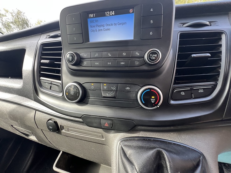 Ford Transit 350 EcoBlue Leader - U884