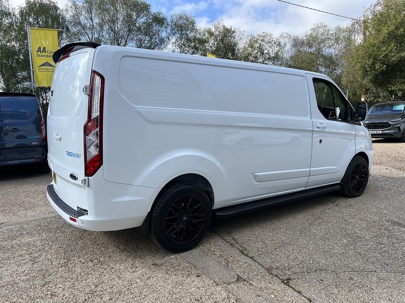 Ford Transit Custom 300 Limited Sport Pack - U886